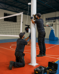 Spor salonunda ağ montajı